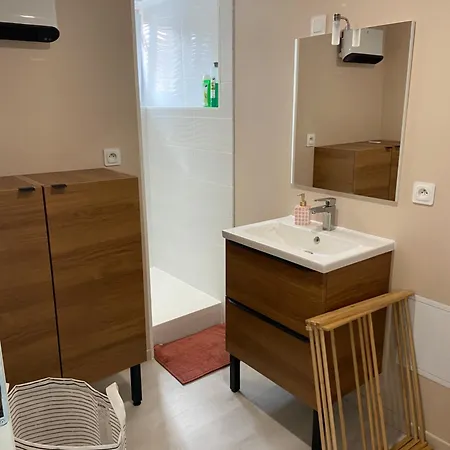 아파트 Joli Au Calme 브뤼에라뷔시에르